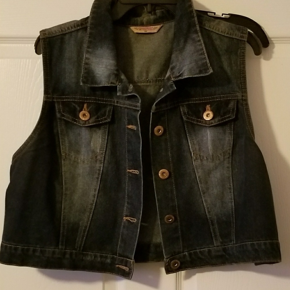 Denim crop vest